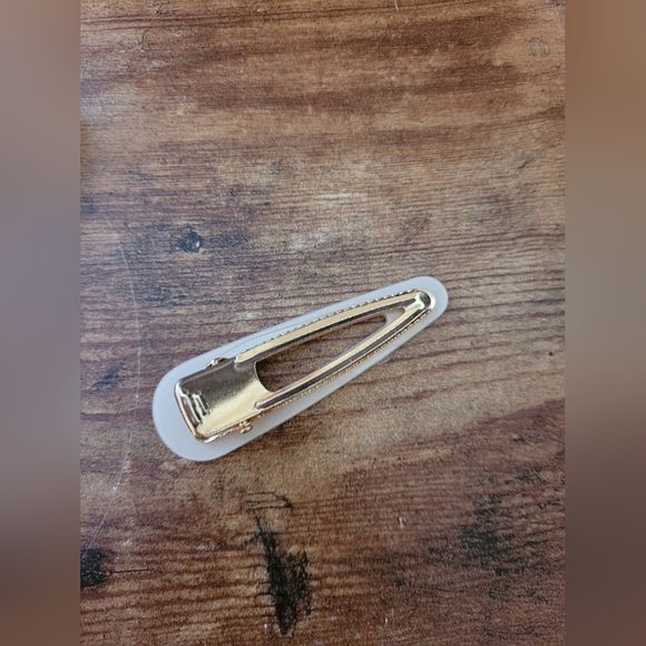 New Hair clips - Picture 3 of 12